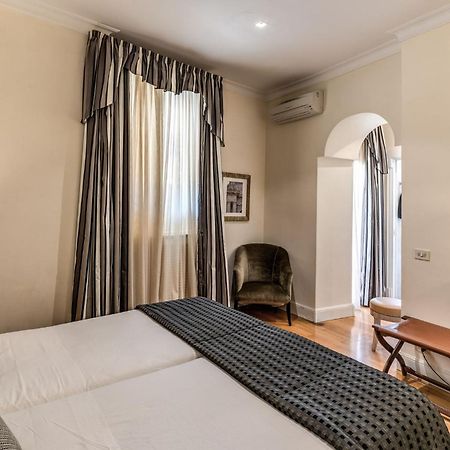 Via Napoli Apartments Рим Екстер'єр фото