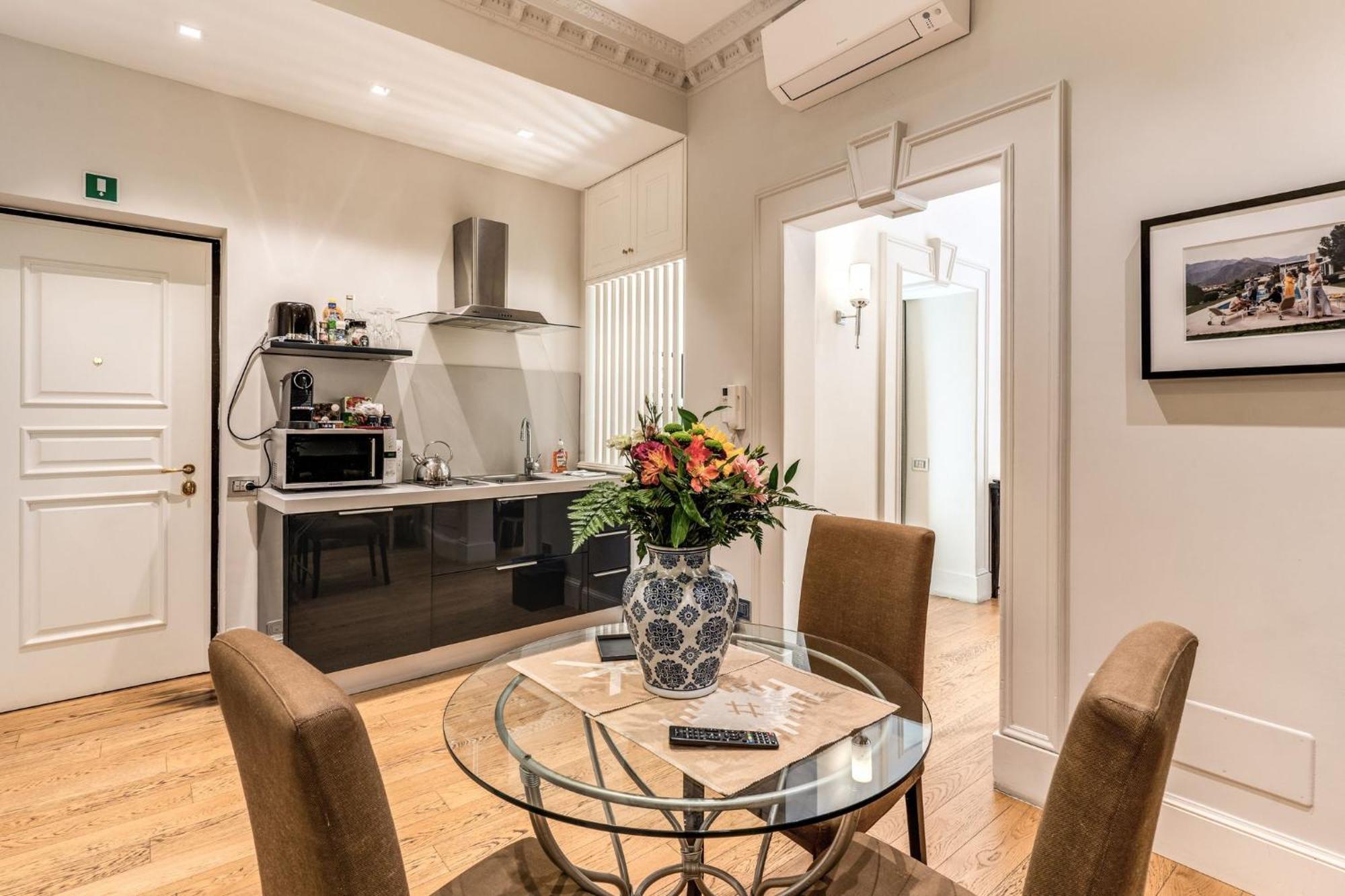 Via Napoli Apartments Рим Екстер'єр фото