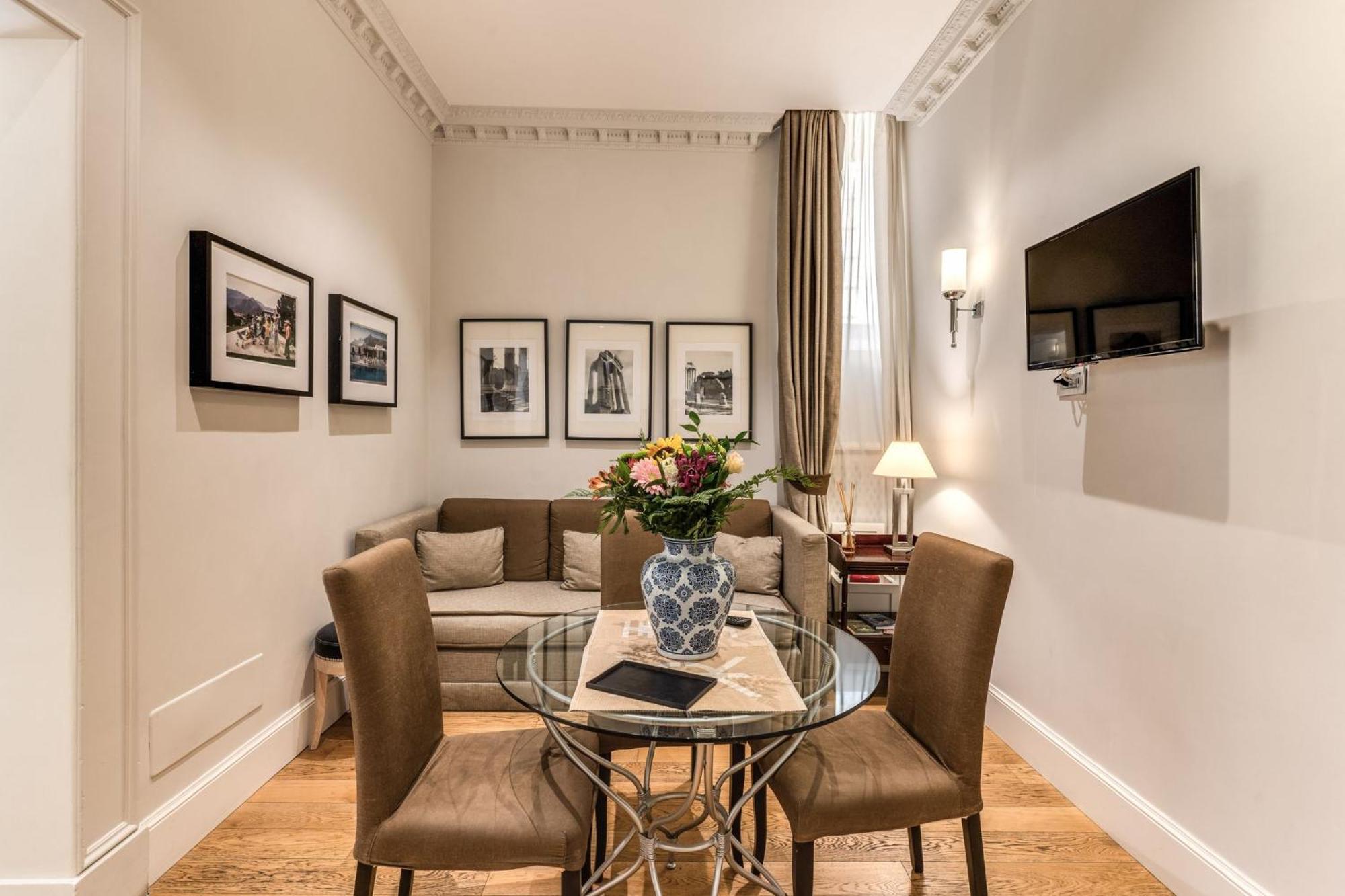 Via Napoli Apartments Рим Екстер'єр фото